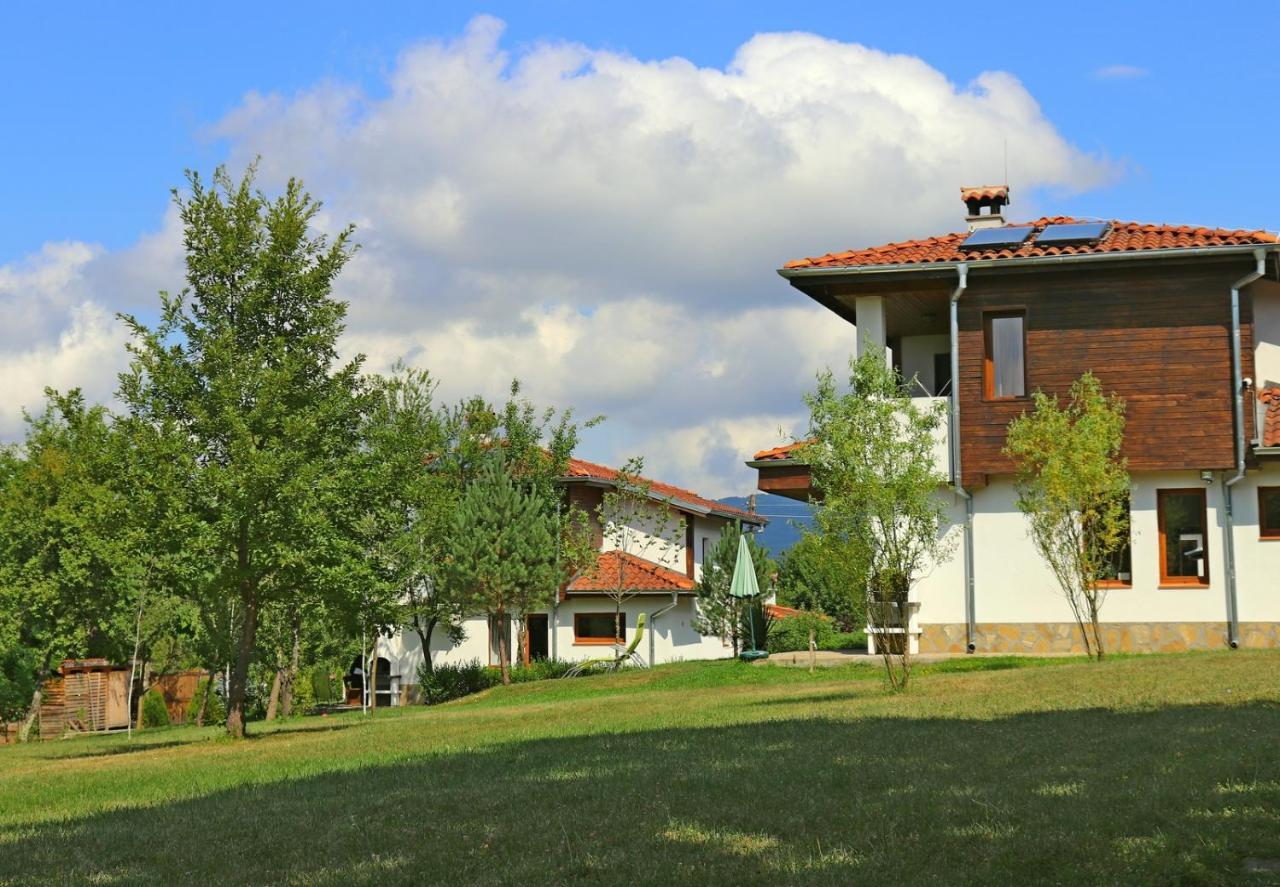 Hotel Sinjirite Complex Elena Esterno foto