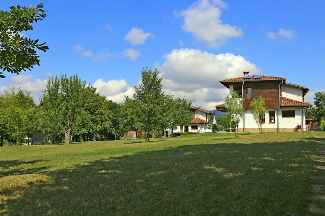 Hotel Sinjirite Complex Elena Esterno foto