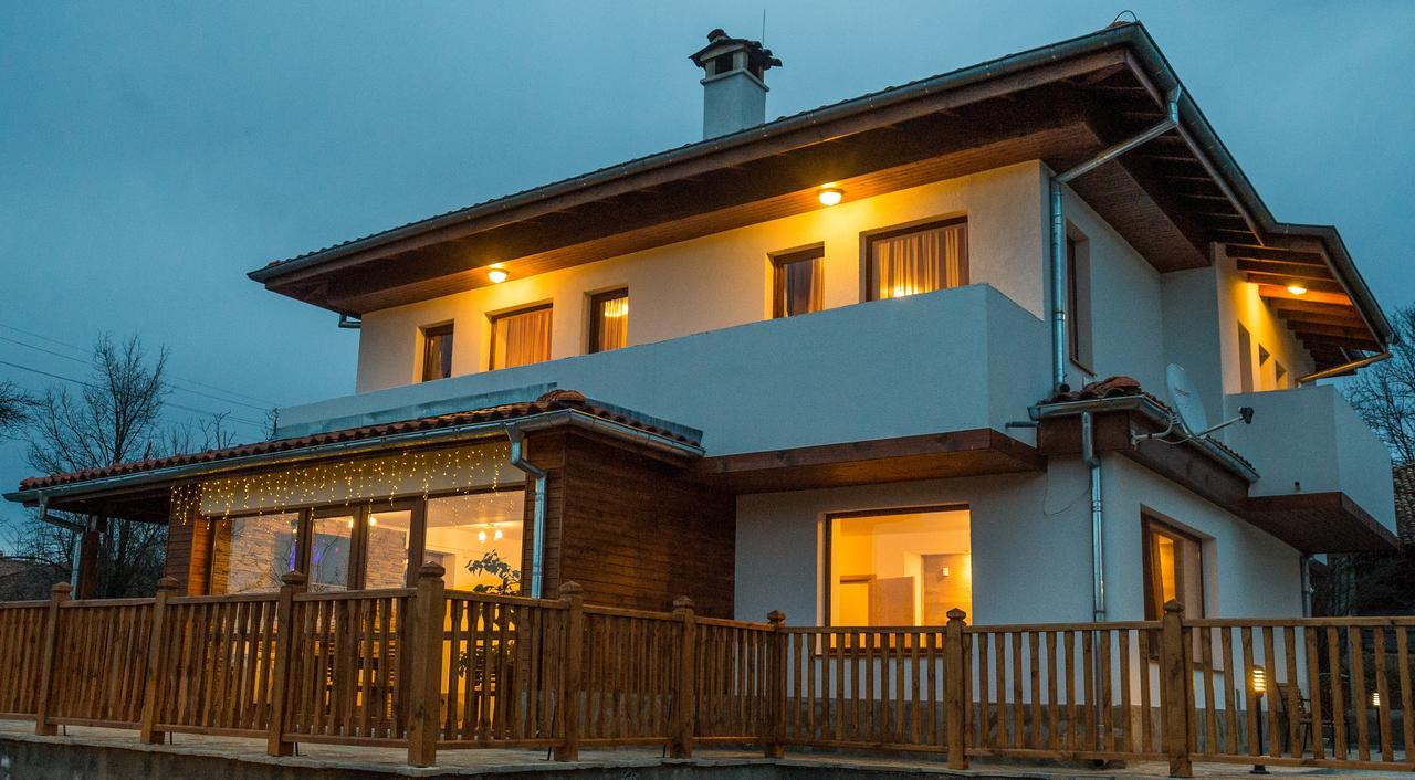 Hotel Sinjirite Complex Elena Esterno foto