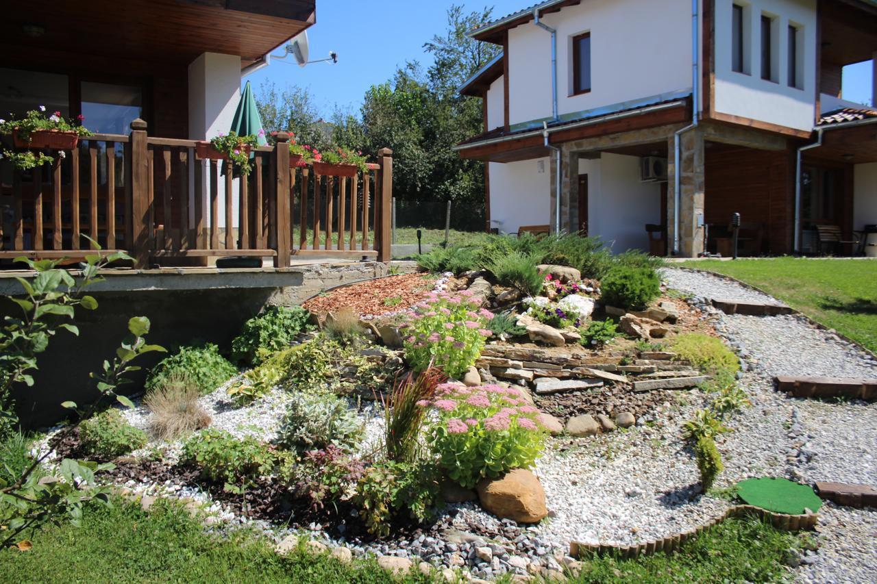 Hotel Sinjirite Complex Elena Esterno foto