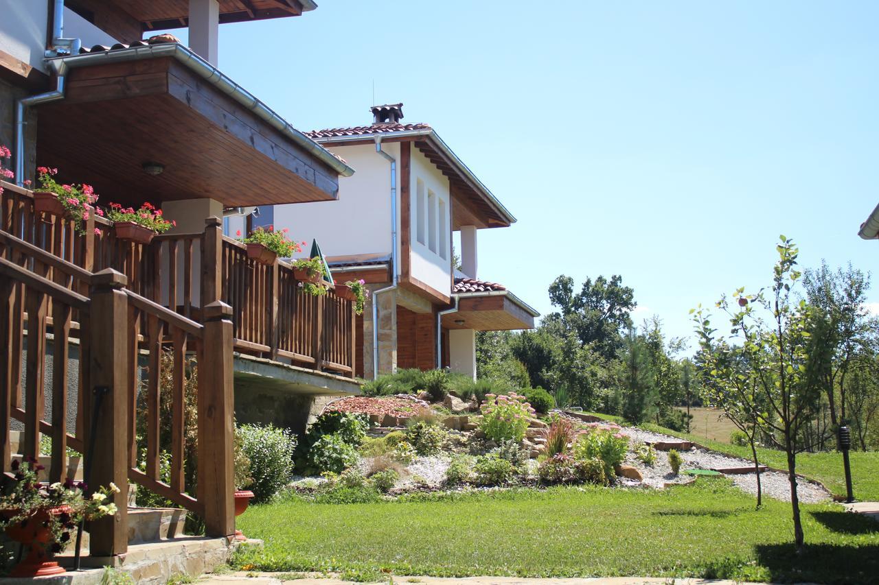 Hotel Sinjirite Complex Elena Esterno foto