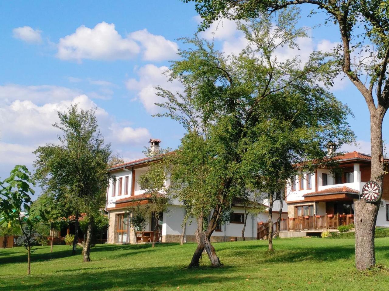 Hotel Sinjirite Complex Elena Esterno foto